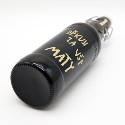 Hloubkové pískovaní a barvení skla