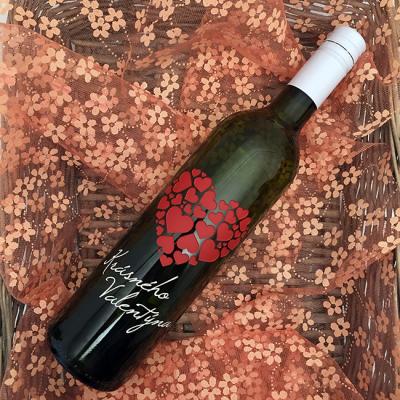 Hloubkové pískovaní a barvení skla